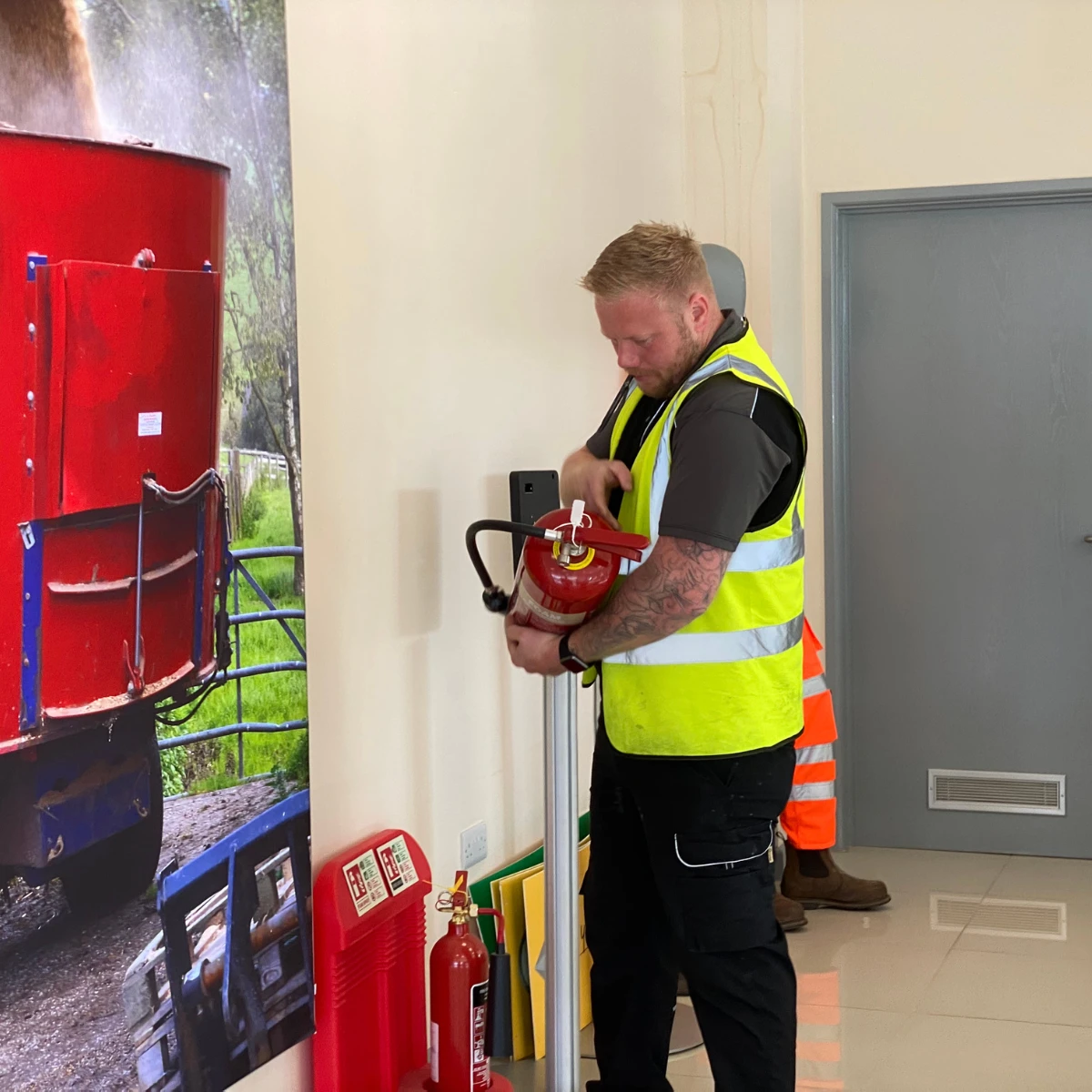fireshield-extinguisher-servicing-(2)